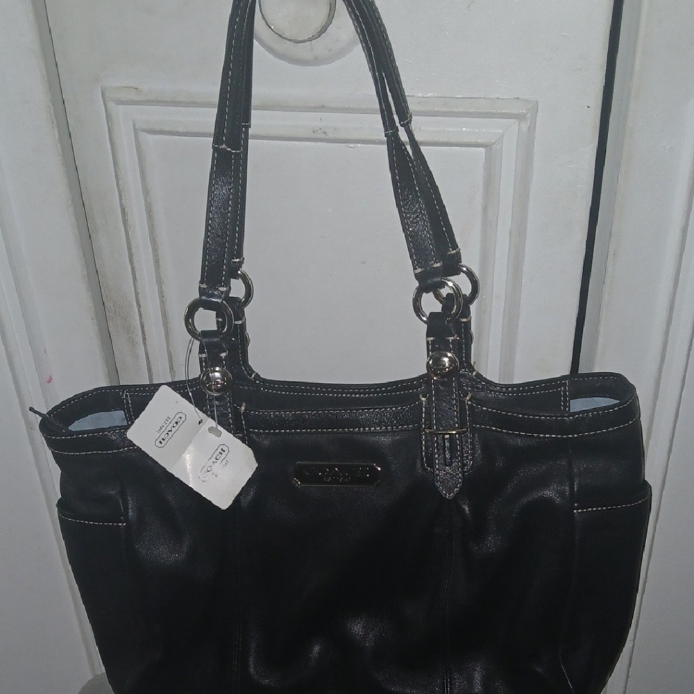 Coach Black Leather Glossy Shoulder Bag
